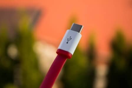 New EU Law forces iPhone Charger to become Obsolete